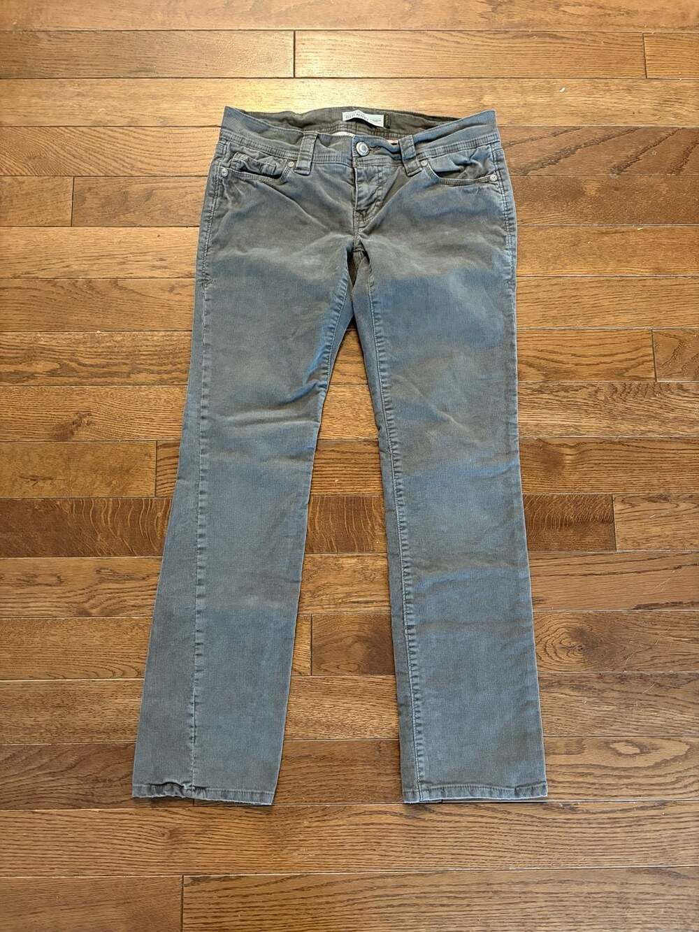Old Navy Ultra Low Rise Skinny Corduroy Jeans, Size 4 Short